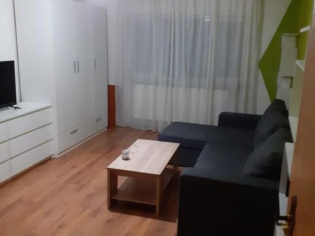 Apartament 2 camere decomandat, zona Creanga