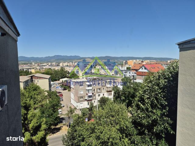 Apartament 2 camere, decomandat, zona M15 Deva, et. 4, 37 mp, 39.900 €