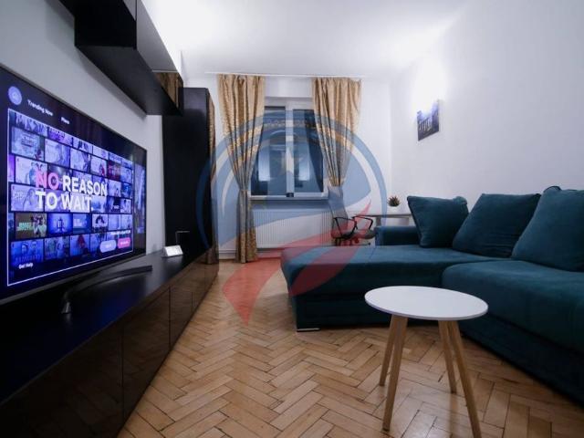 Apartament 2 camere decomandat/de inchiriat/ultracentral/.