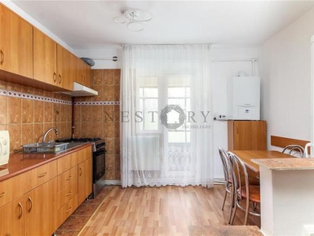Apartament 2 camere decomandate, cu 2 balcoane, etaj 3 | Zorilor de inchiriat
