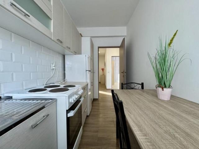 Apartament 2 camere decomandate, 50 mp, etaj 1, parcare, cartier Buna Ziua
