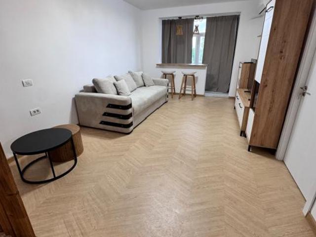 Apartament 2 Camere Delfinariu Centrala Proprie