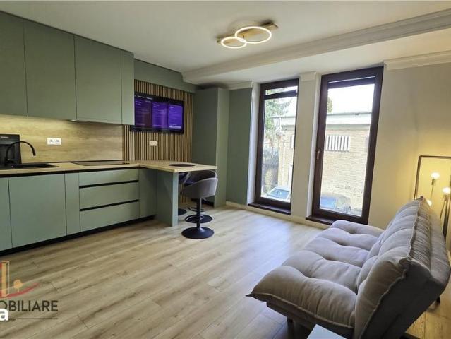 Apartament 2 camere, et 1, Penthouse, la cheie, NOU