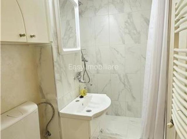 Apartament 2 camere, etaj 1, str. Petru Dobra, circular, 38 mp, proaspat zugravi