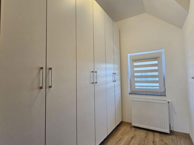 Apartament 2 camere etaj 2/2 în casa tip vila, Brasov Tractorul