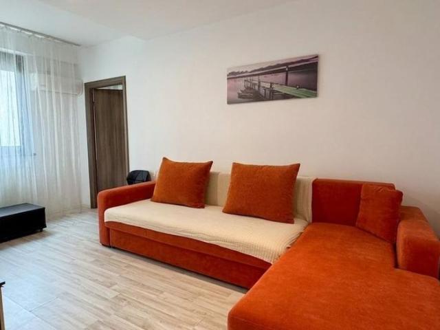 Apartament 2 camere, etaj 2/5, mobilat utilat, centrala proprie