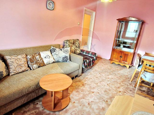 apartament 2 camere, etaj 2, centrala proprie, balcon zona fortuna