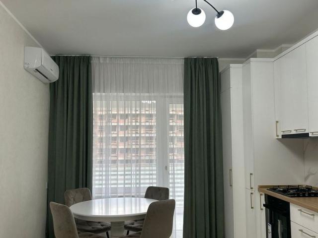 Apartament 2 camere, etaj 4/8, loc parcare inclus, Royal Town 1.09