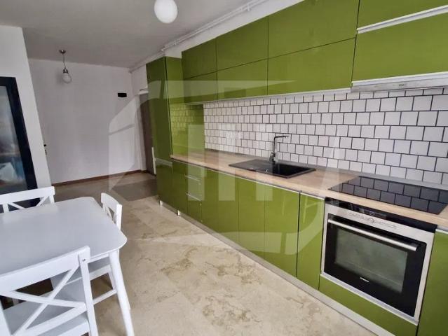 Apartament 2 camere I decomandat I cu parcare I zona Vivo