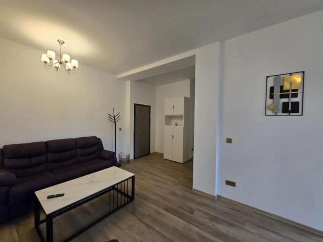 Apartament 2 camere, imobil cu arhitectura frumoasa la intrarea parcului Cismigiu