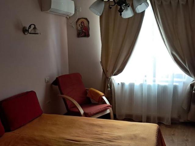 Apartament 2 camere in vila zona Trocadero 400 euro/luna Cod E2+E7