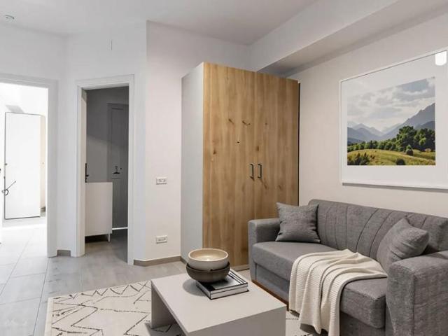 Apartament 2 camere intim, cu balcon, 2 min de metrou Mihai Bravu