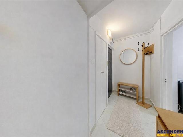 Apartament 2 camere,luminos,incadrat de liniste si verdele naturii,Ultracentral,Brasov
