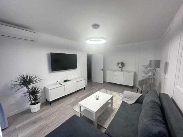 Apartament 2 camere, lux, zona Tineretului S262