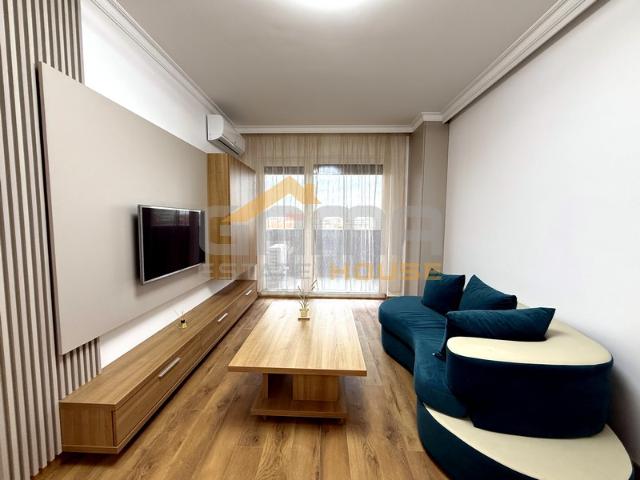 Apartament 2 camere, loc de parcare, Adora Park