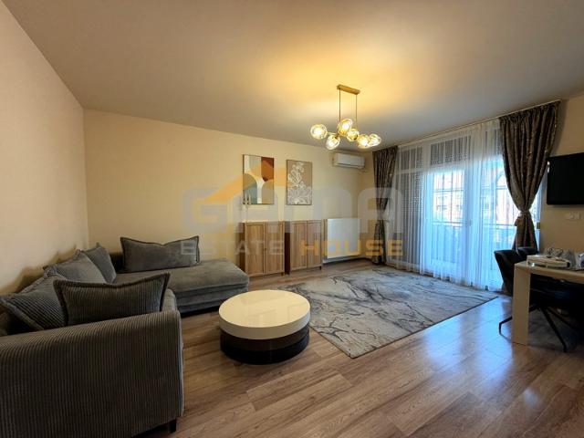 Apartament 2 camere, loc de parcare, zona Podgoria