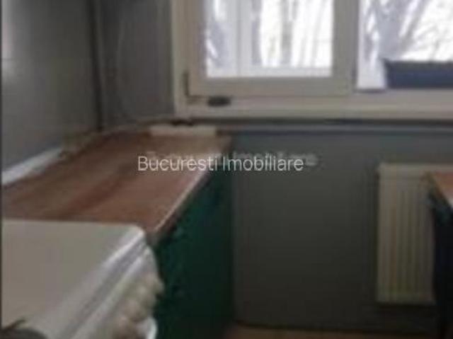 Apartament 2 Camere,P ta Sudului METROU,balcon,mobilat,utilat,geam la baie