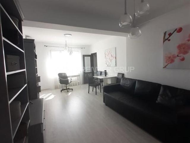 Apartament 2 camere, Palas, 61mp