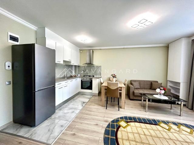 Apartament 2 camere, parcare, strada Cetății Floresti