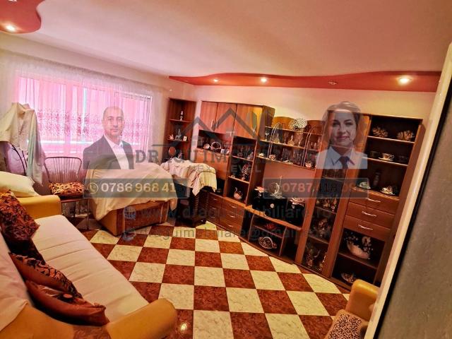 Apartament 2 camere, parter/Potențial comercial – Tecuci