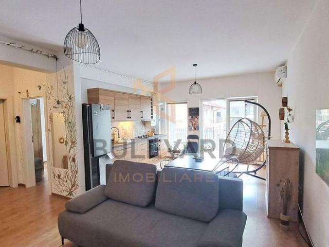 Apartament 2 camere pe strada Cetatii Floresti!