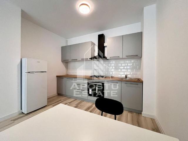 Apartament 2 camere, PetFriendly, loc de parcare, Toronta.