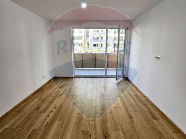 Apartament 2 camere, pretabil birouri URBAN PLAZA, parter bloc 14!