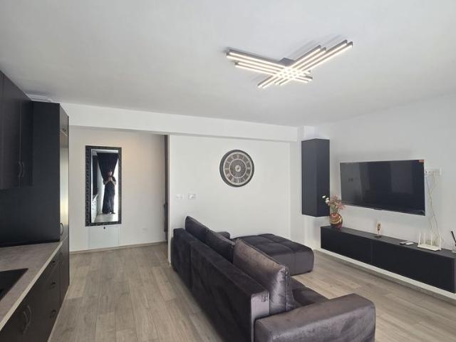 Apartament 2 camere, Prima inchiriere | 7 minute aeroport | Parcare |