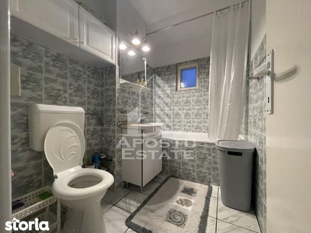 Apartament 2 camere, proaspat renovat, zona Micalaca