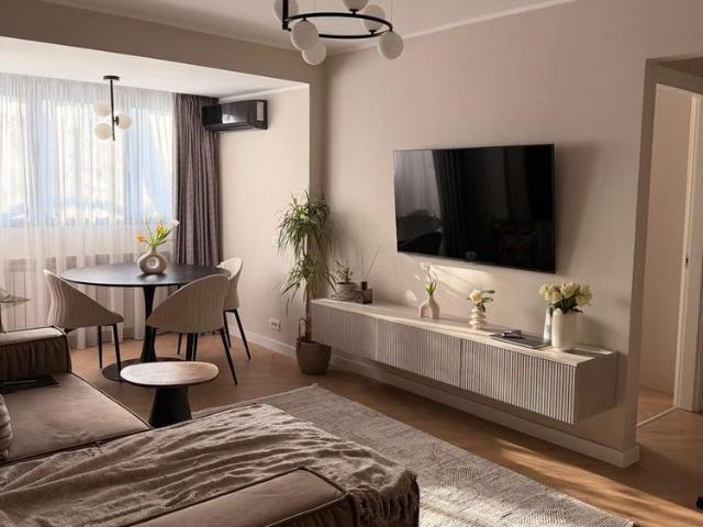 Apartament 2 camere, recent renovat AFI Cotroceni/Metrou Orizont
