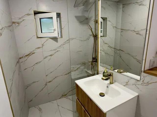 APARTAMENT 2 CAMERE,SEMIDECOMANDAT,COMPLET RENOVAT
