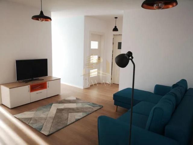 Apartament 2 camere semidecomandat + Parcare inclusa in pret | Scala Center