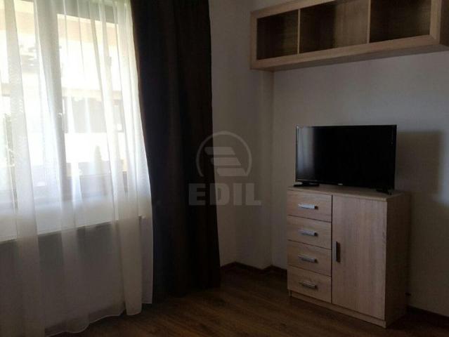 Apartament 2 camere semidecomandat zona Catanelor