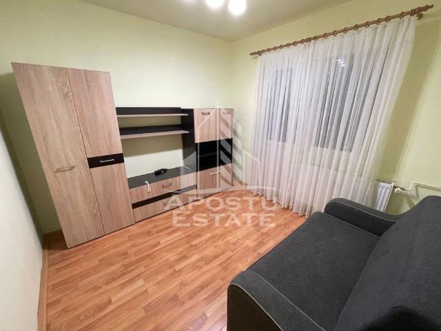 Apartament 2 camere, Semidecomandat, zona Circumvalatiunii