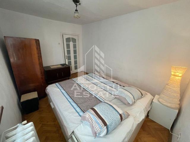 Apartament 2 camere, Semidecomandat, zona Dacia, petfriendly