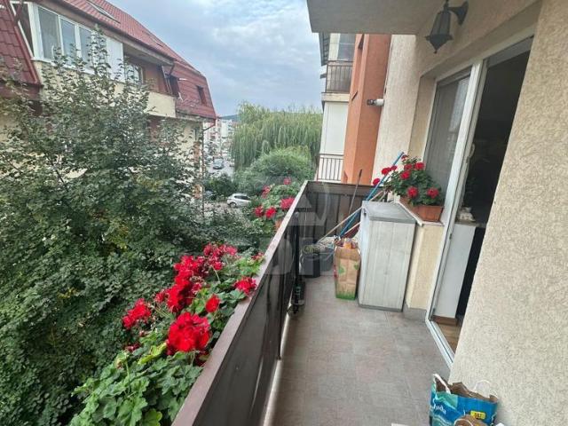 Apartament 2 camere semidecomandat zona Teilor