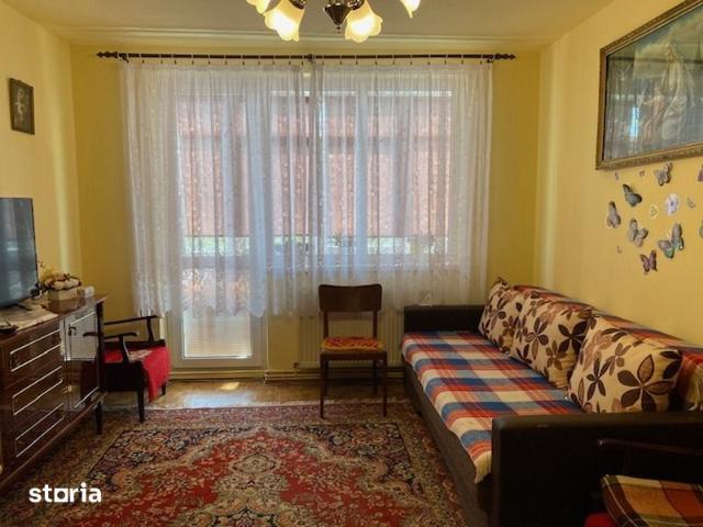 Apartament 2 camere semidecomandat zona Luptei