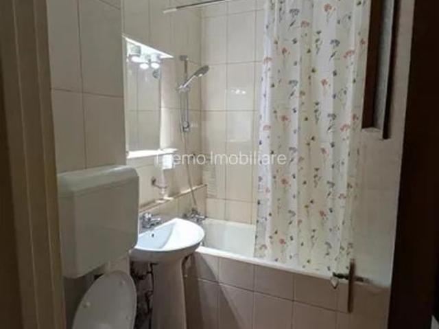 Apartament 2 camere, semidecomandat, 50 mp, metrou aproape, Raul Doamnei