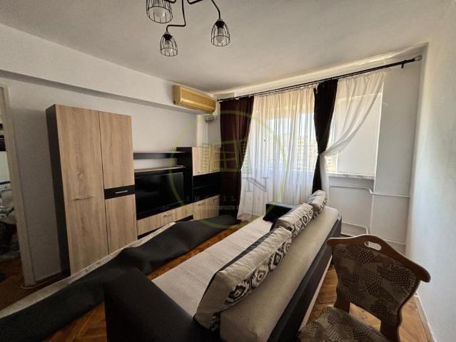 Apartament 2 camere semidecomandat, 51 mp, Centru, zona Ramada Plaza