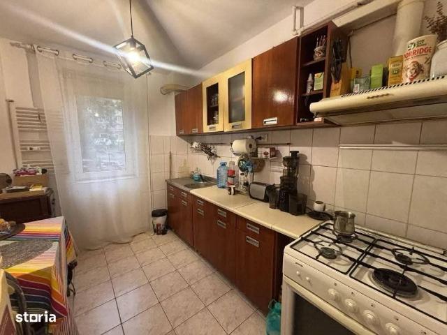 Apartament 2 camere semidecomandate, Calea București