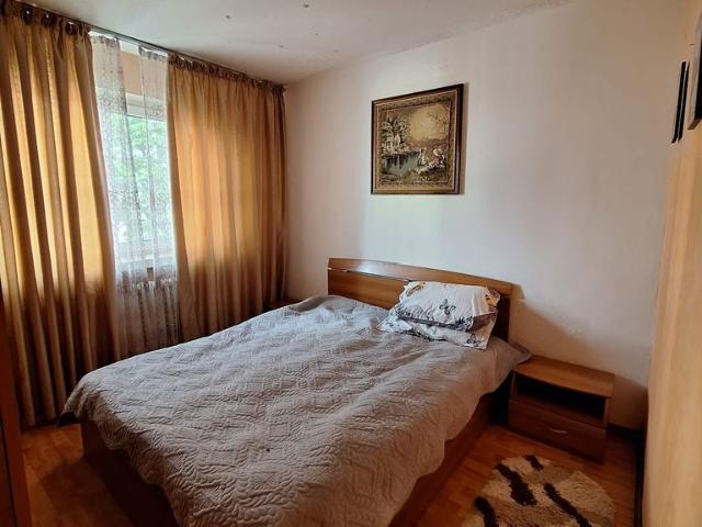 Apartament 2 camere semidecomandate, Craiovița Nouă, etajul 2