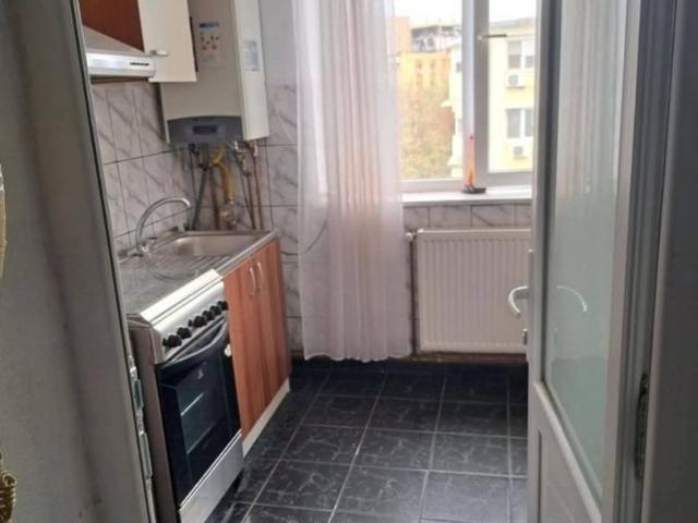 Apartament 2 camere semidecomandate, Severinului zona billa