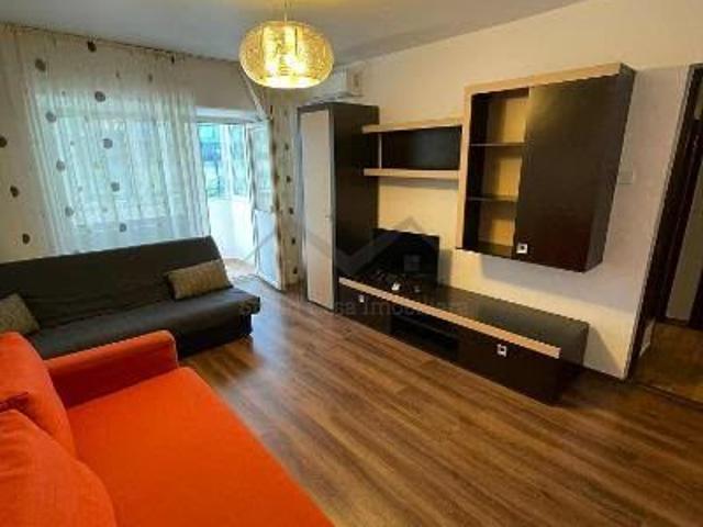 Apartament 2 camere Sf Lazar etaj intermediar