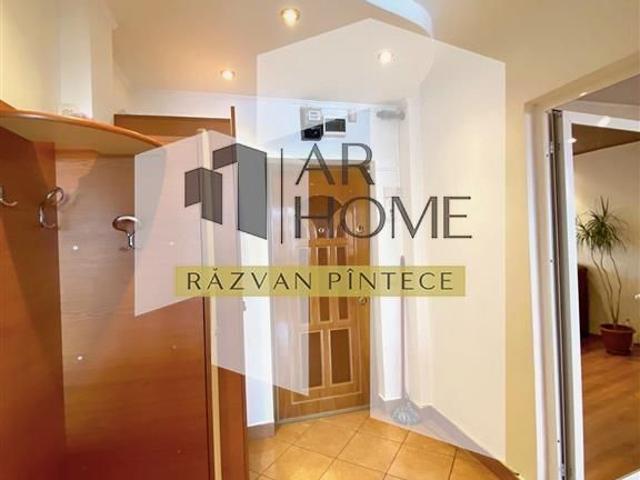 Apartament 2 camere, spatios, complet mobilat, Vest, Ploiesti