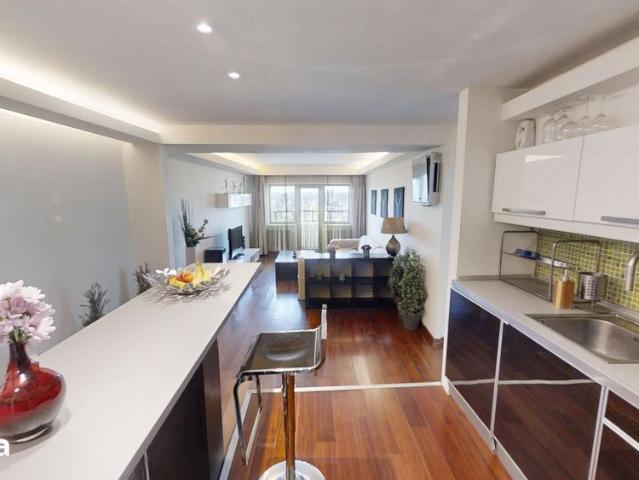 Apartament 2 camere, terasa si jacuzzi de inchiriat P ta Alba Iulia *T