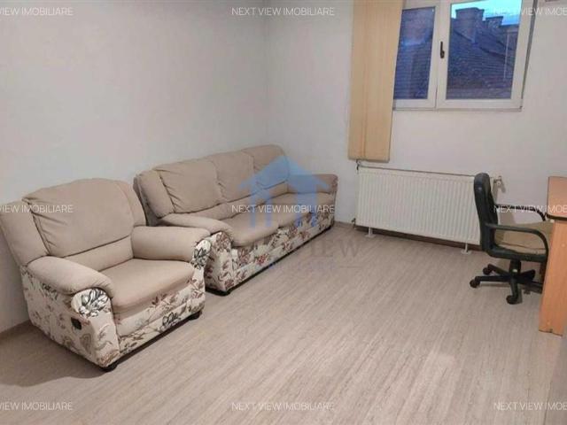 Apartament 2 camere, The Office