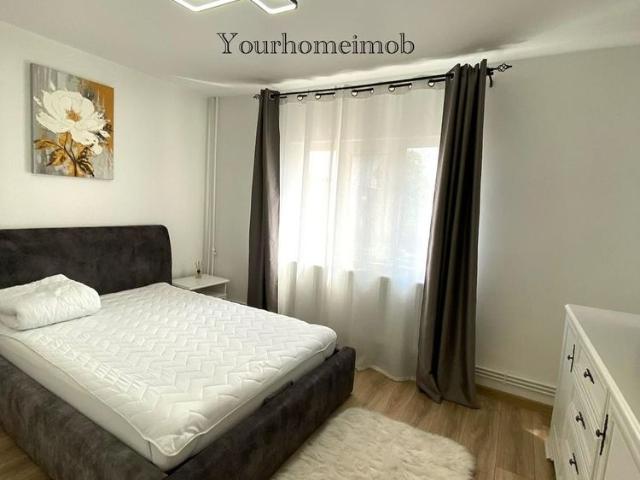 Apartament 2 camere, transformat în 3 camere – Craiovița Nouă