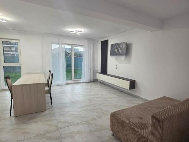 Apartament 2 camere, Tractoru, zona Coresi