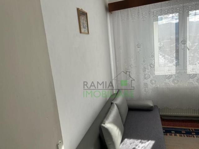 Apartament 2 camere, Tractorul
