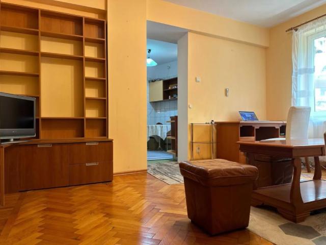 Apartament 2 camere, ultracentral, București, Piața Romană, Nr. 9